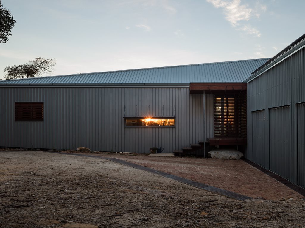 Energy-efficient Blue Mountains Home With Sydney Harbour Views 