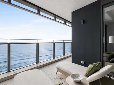 The apartments offer city, hinterland, beach and ocean views