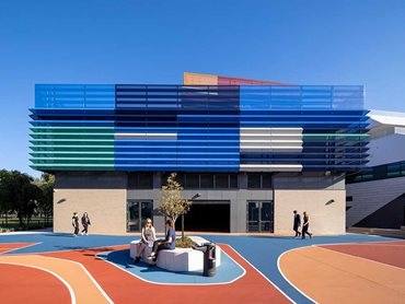 The perforated facade screens were coated with vibrant colours from the Dulux Powder Coatings range