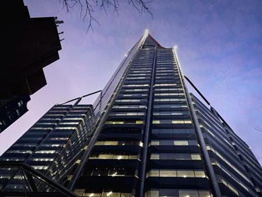 The facelift delivered a brand new look as well as substantial energy-efficient benefits to the iconic CBD tower 