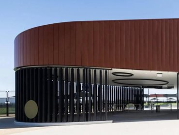 UniCote LUX eliminates the risk of bleeding or staining associated with Corten materials