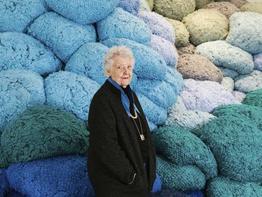 Portrait of Sheila Hicks; Courtesy the artist and Alison Jacques