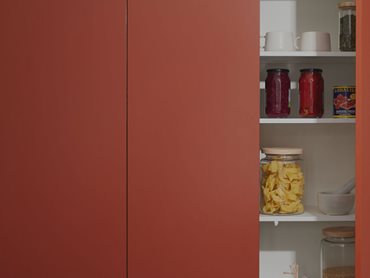 Wilsonart® LPM in Brick on the kitchen cabinetry