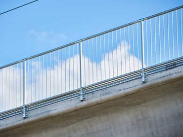 Moddex Group supplied 2.5 kilometres each of Tuffrail industrial handrails (TR25) and Conectabal commercial balustrades (CB20) for the project