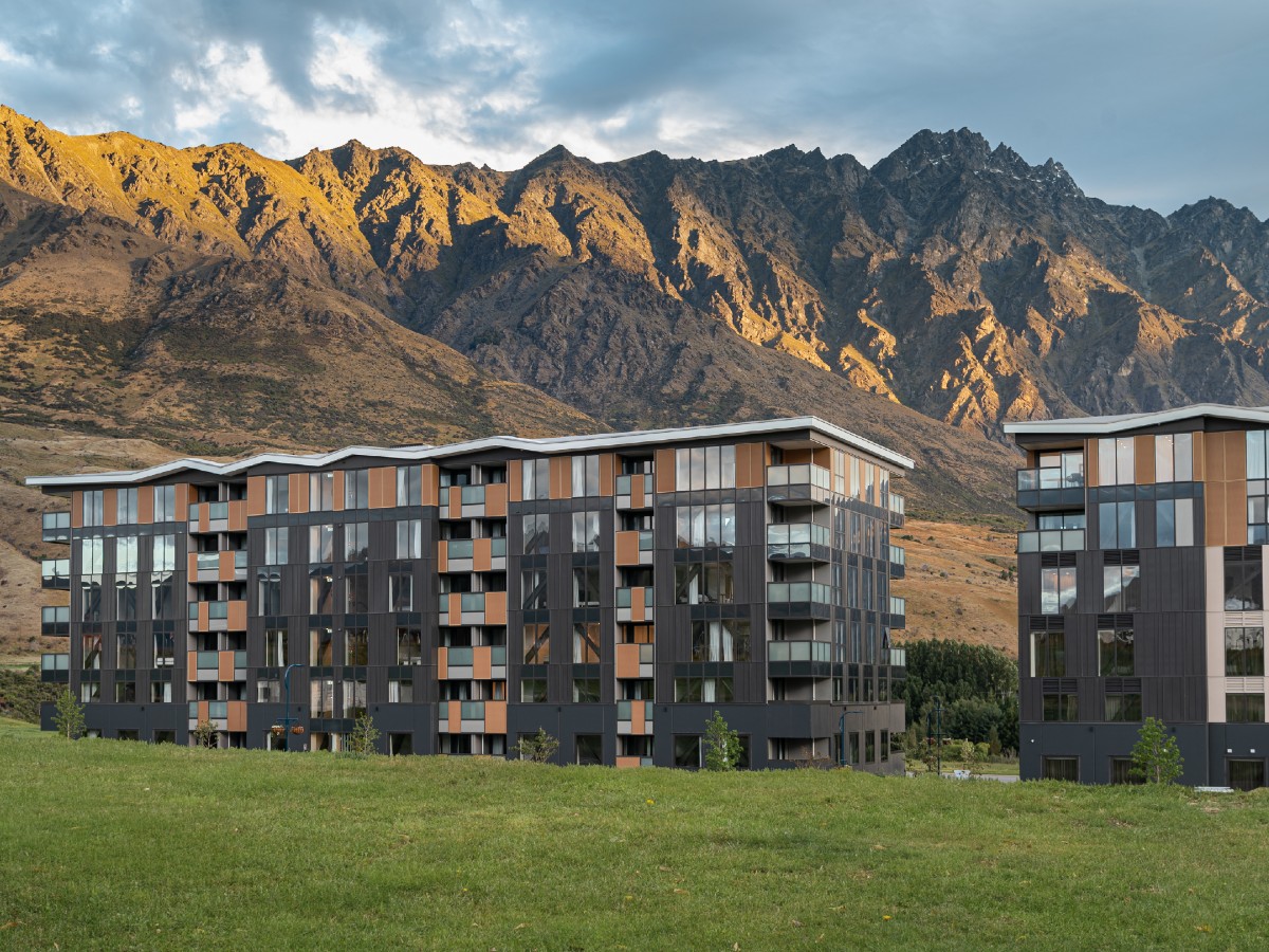 La Quinta Queenstown by Wyndham.jpg