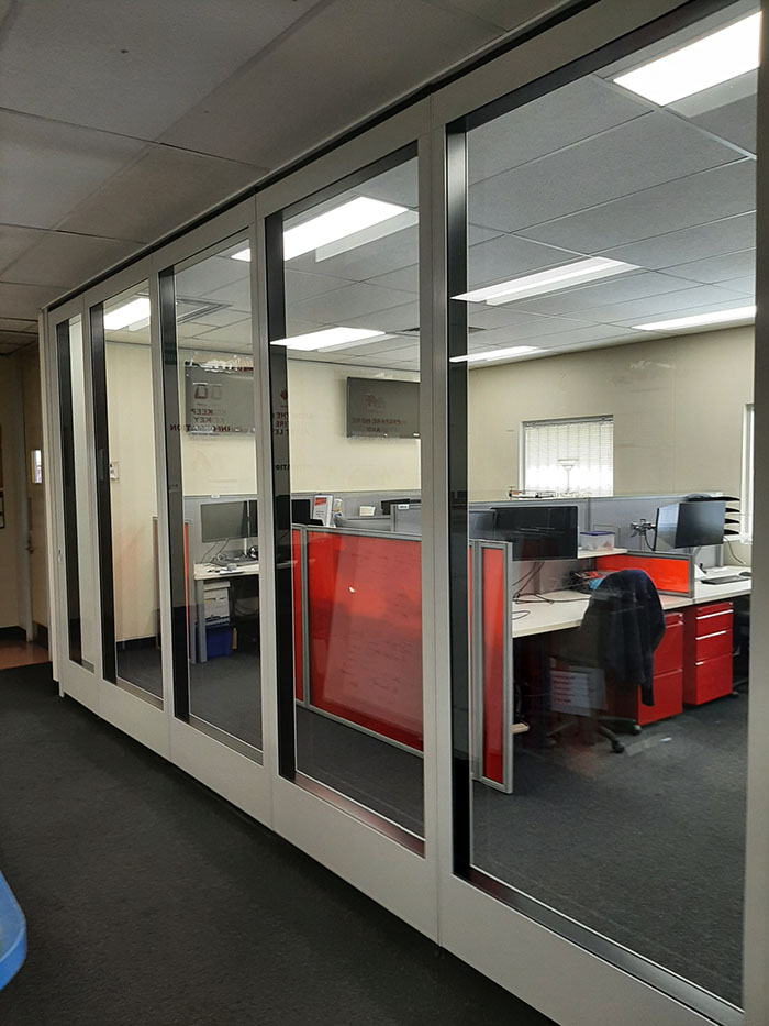 Konnect double-glazed operable wall