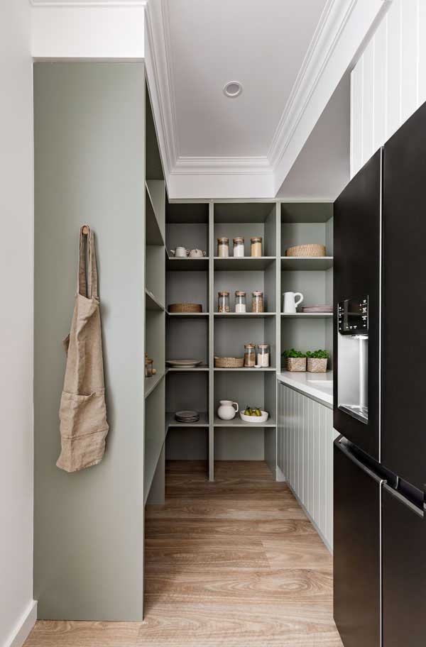 walk-in butler’s pantry