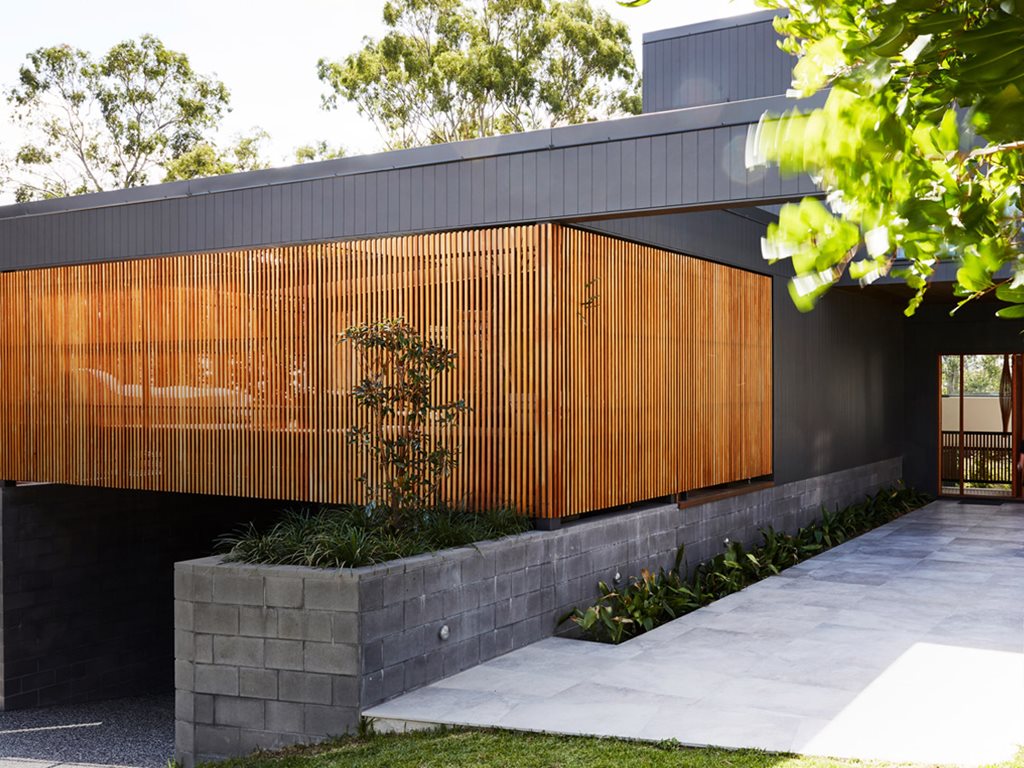 Spatial complexity creates peace and harmony in a family home ...