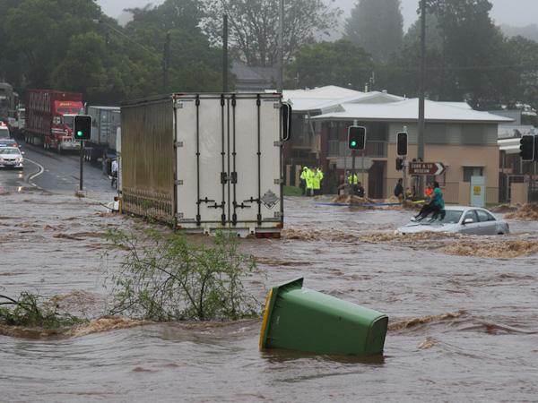 flash floods toowoomba