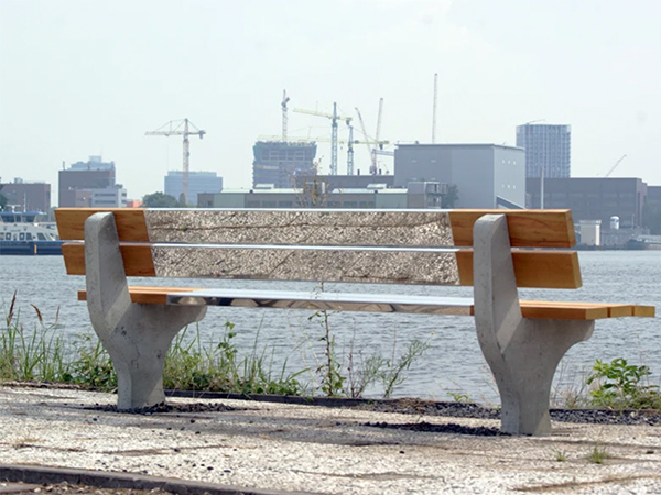 Mirrored bench