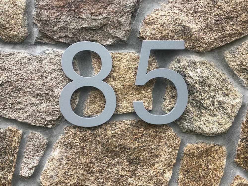 The final effect of our silver house number looks great