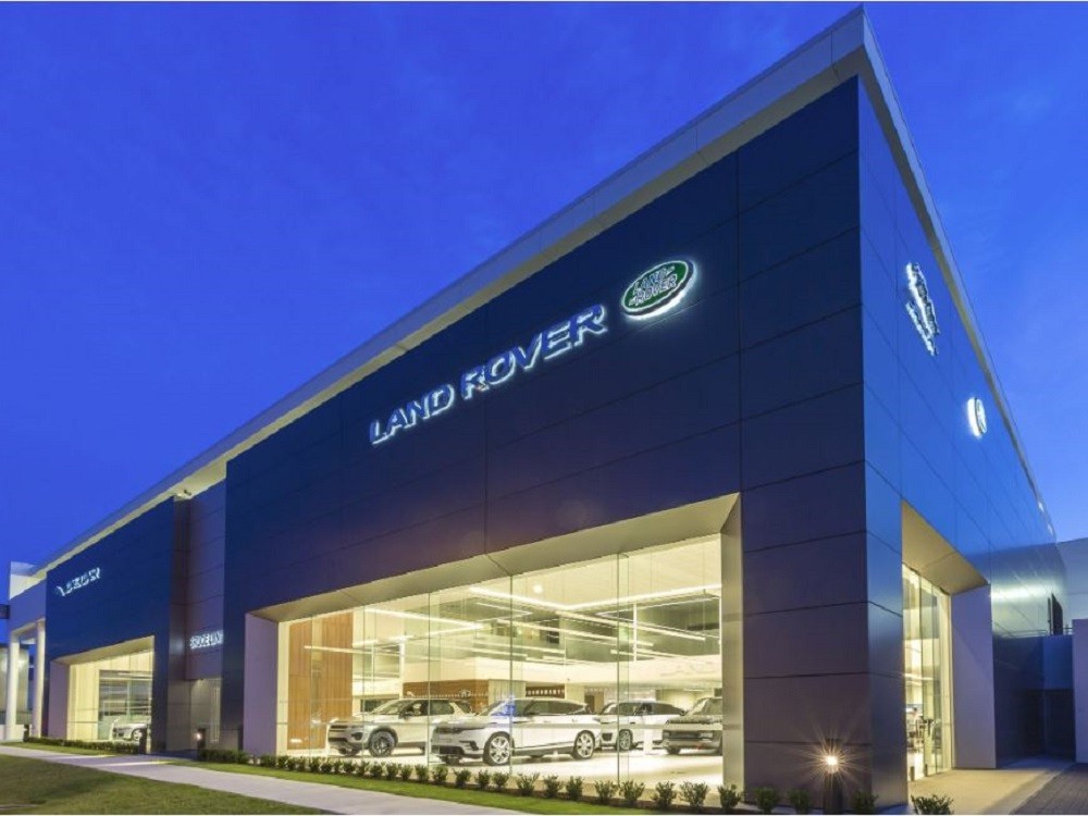 Southport’s Jaguar Land Rover facility featuring Vitracore G2 engineered aluminium panels